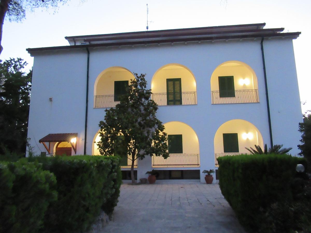 Villa Marta Taranto Bagian luar foto