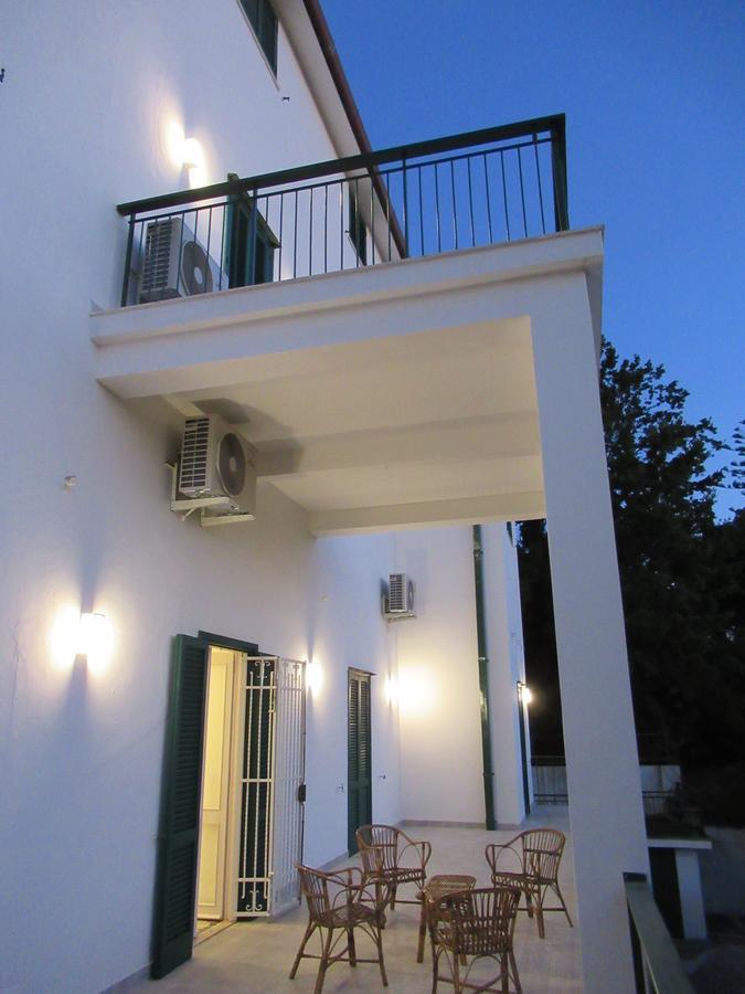 Villa Marta Taranto Bagian luar foto