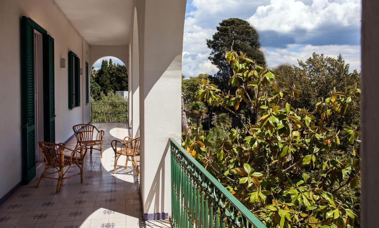 Villa Marta Taranto Bagian luar foto